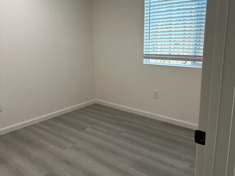 846 Harding Ave #B — Photo 8