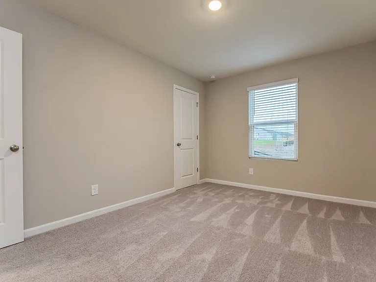 525 Knightsbridge Ln — Photo 13
