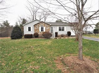 54 Fox Runn Rd, Granite Falls, NC 28630