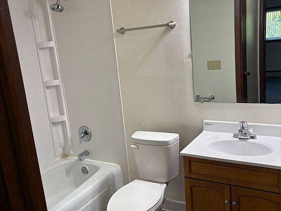 4th image of 1701 Stonebridge Rd #111