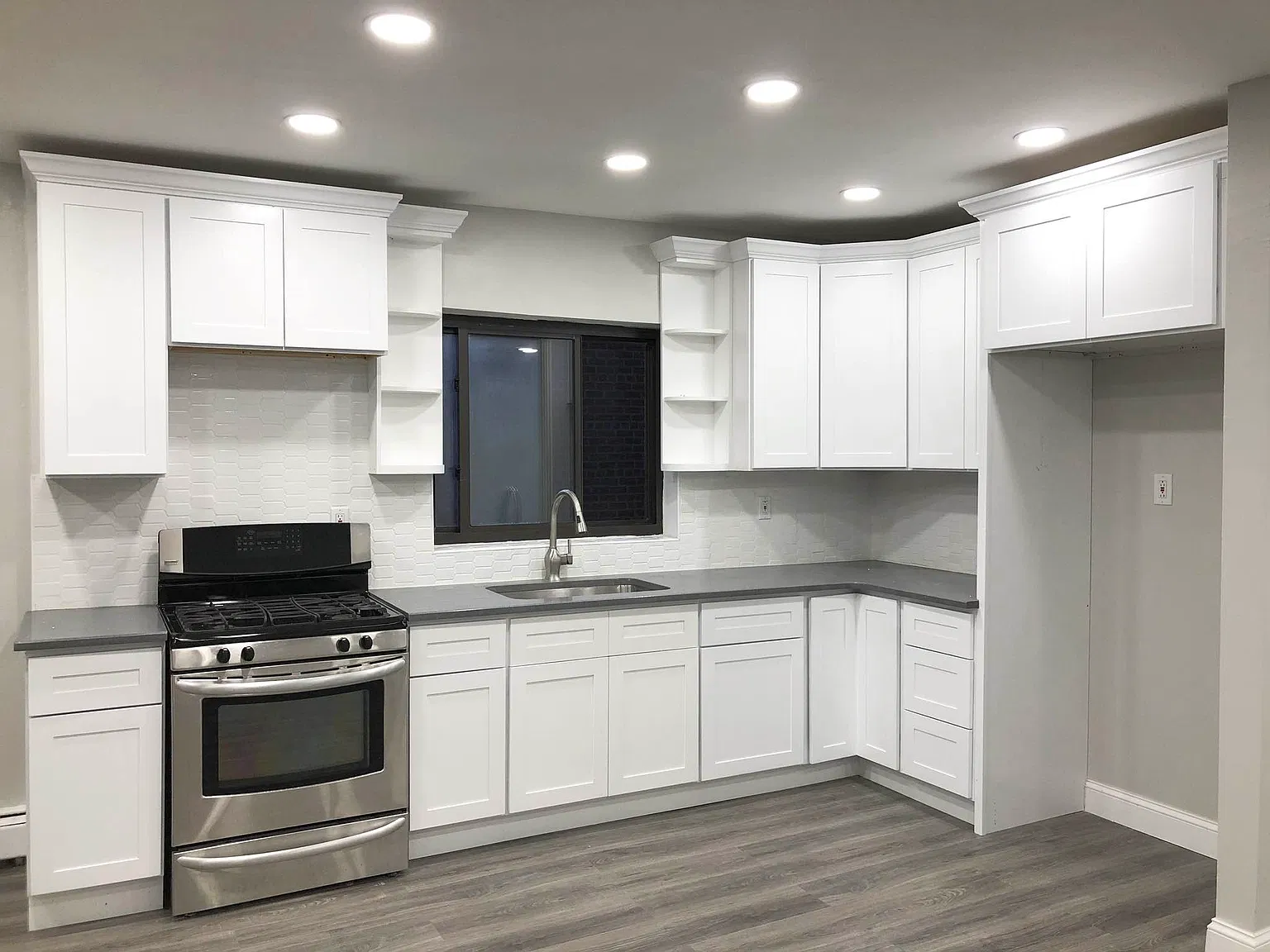 7245 Royce Place — Photo 1