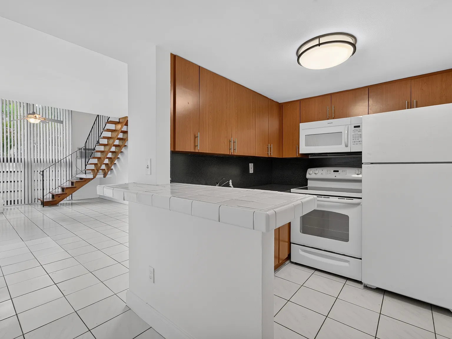 416 Santander Ave. - J — Photo 1