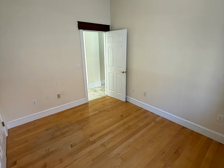 108 Richmond St #1 — Photo 12