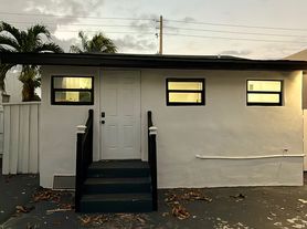 712 Nottingham Blvd