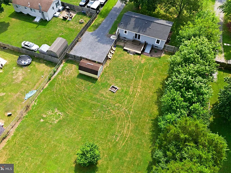 306 Fegan Rd — Photo 17