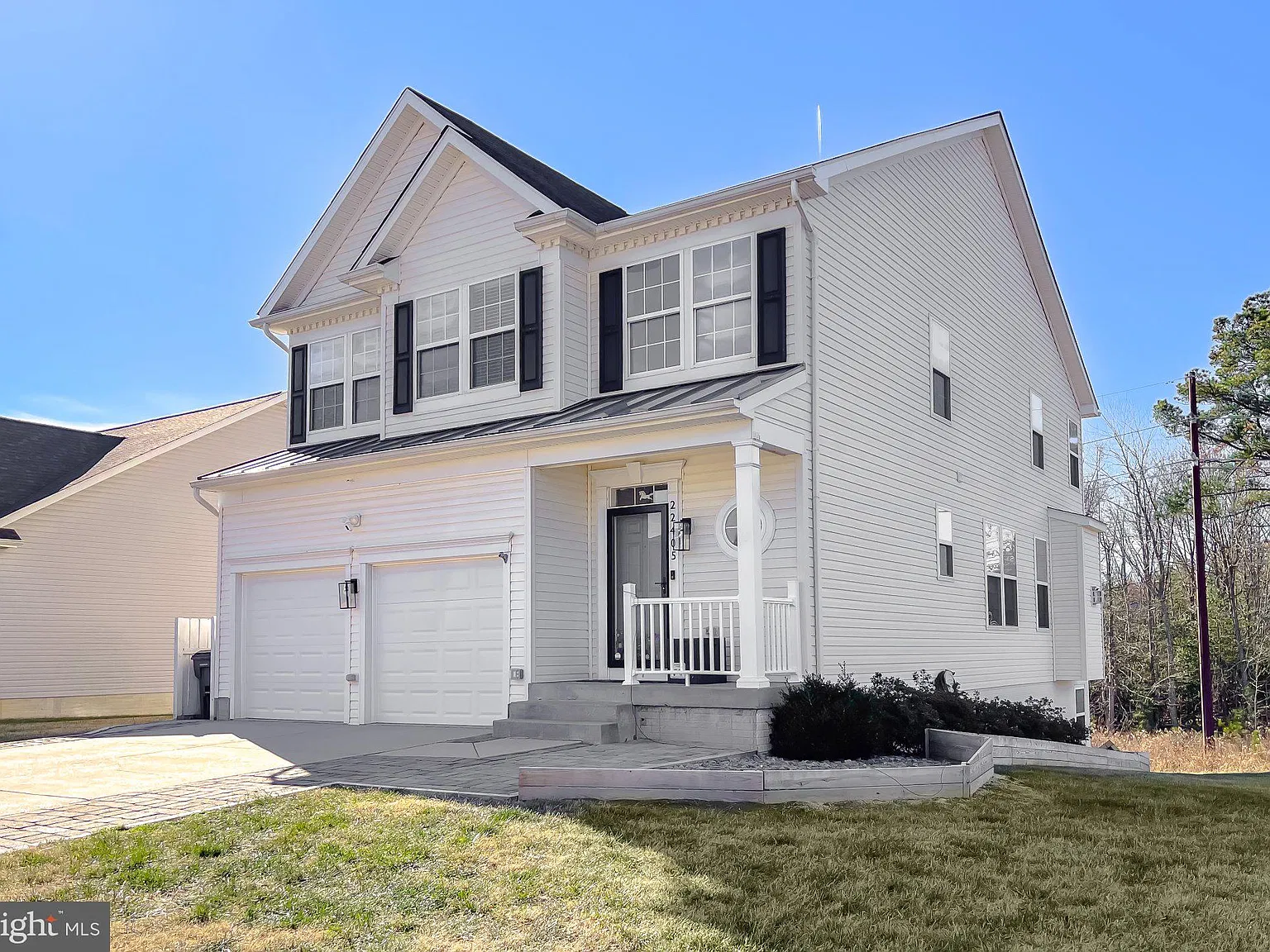 4 bed, 3.5 bath, 2598 sqft, $2,900 — Photo 2