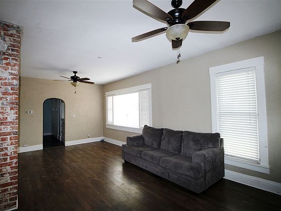 3rd image of 304 N 8th St