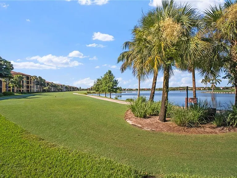 17921 Bonita National Blvd #212 — Photo 40