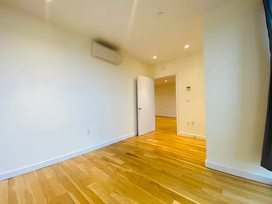 Rented by null | media 11