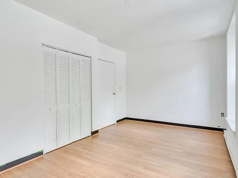 240 Heath St #101 — Photo 8