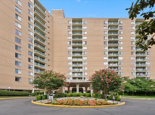 501 Slaters Ln APT 907, Alexandria, VA 22314