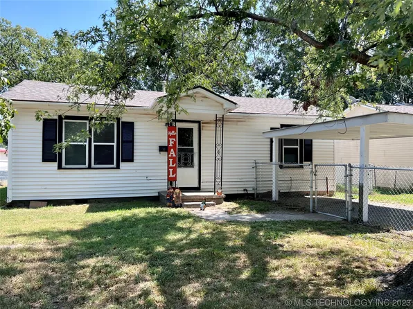 15 S Oak St, Pryor, OK 74361