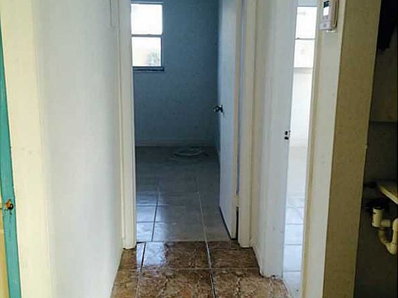 4th image of 645 SW 20th Ct #120