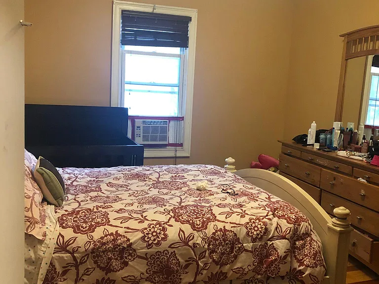 10 N Spring St #10 — Photo 12