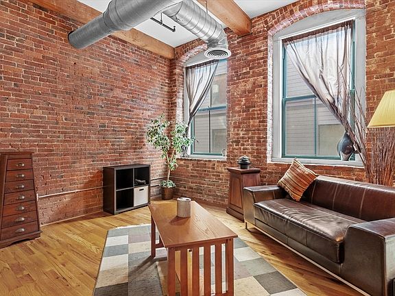 3rd image of 589 Essex St Unit 205