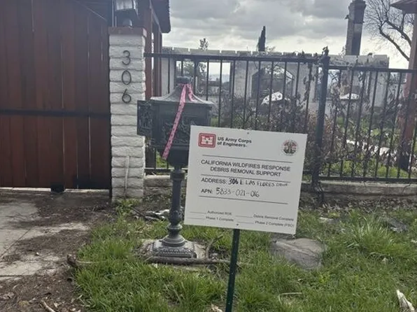 306 E Las Flores Dr, Altadena, CA 91001