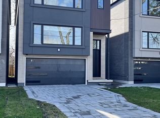 790 Midland Ave #B, Toronto, ON M1K 4C7