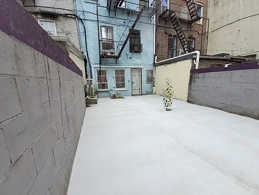 Rented by Rennit Inc. | media 9