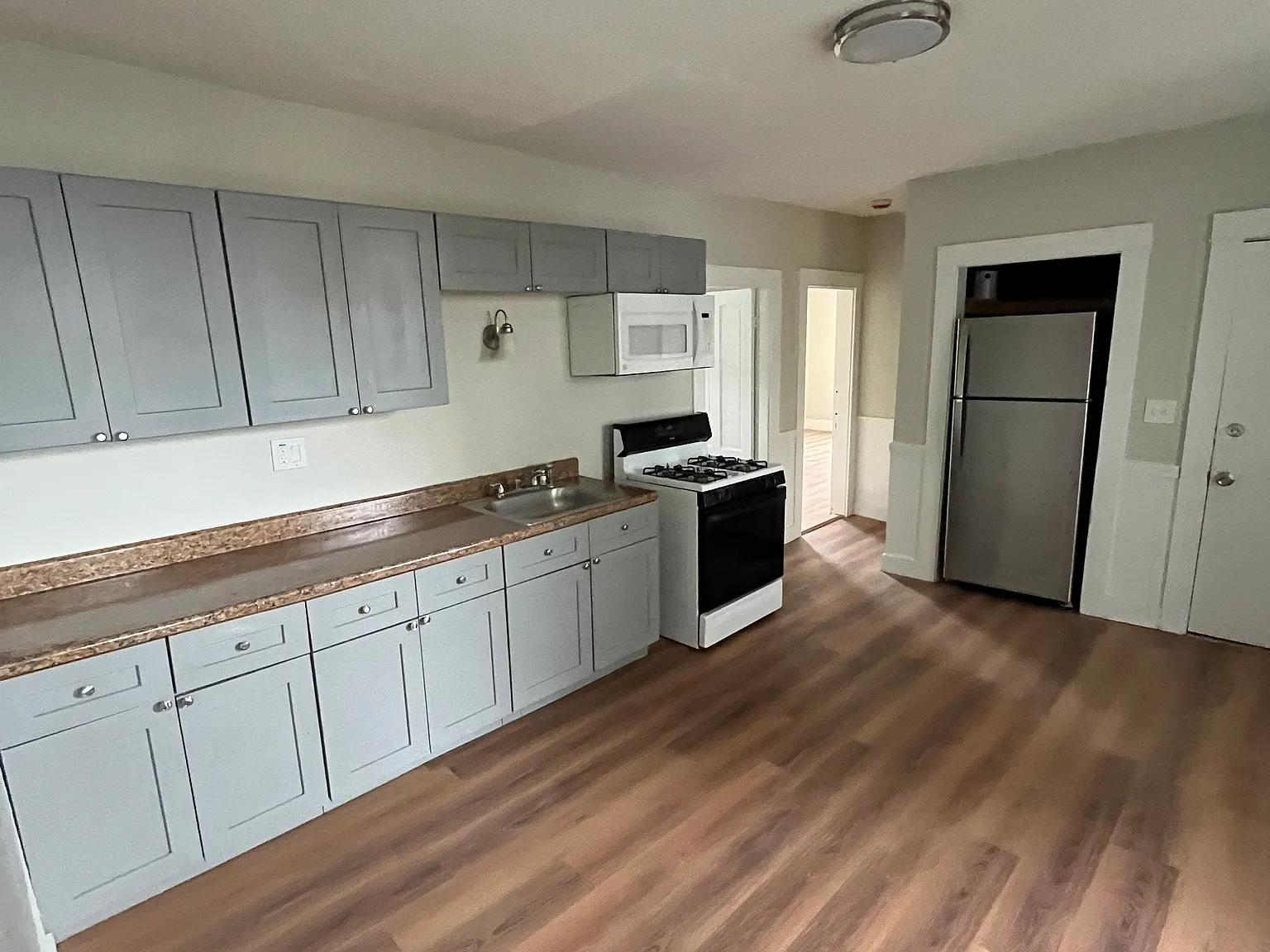 1 bed, 650 sqft, $1,500 — Photo 4
