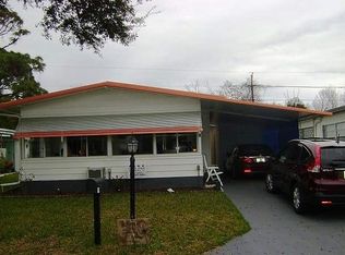 9 Las Palmas Dr, Edgewater, FL 32132