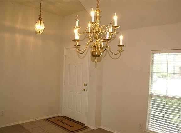 4th image of 2721 Buck Hill Dr