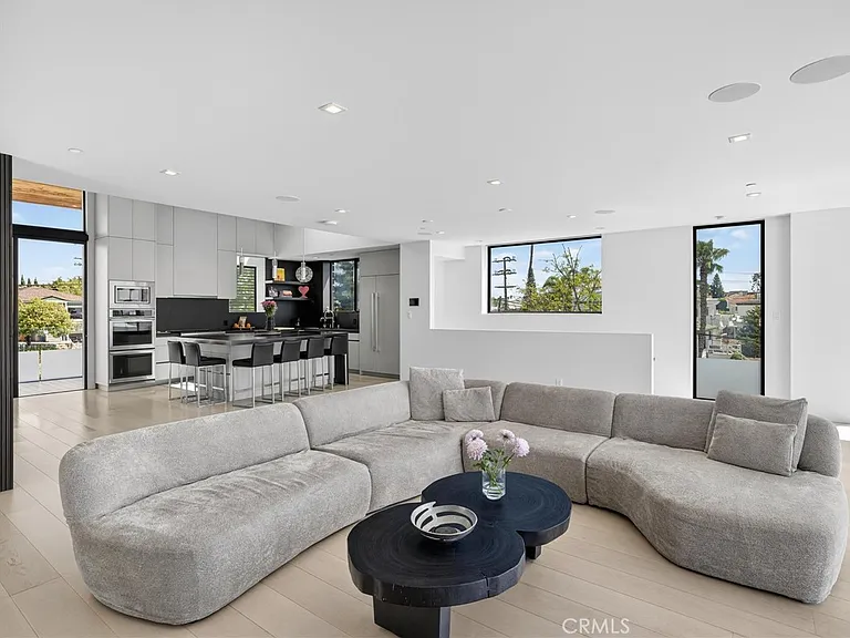 703 N Lucia Ave — Photo 25