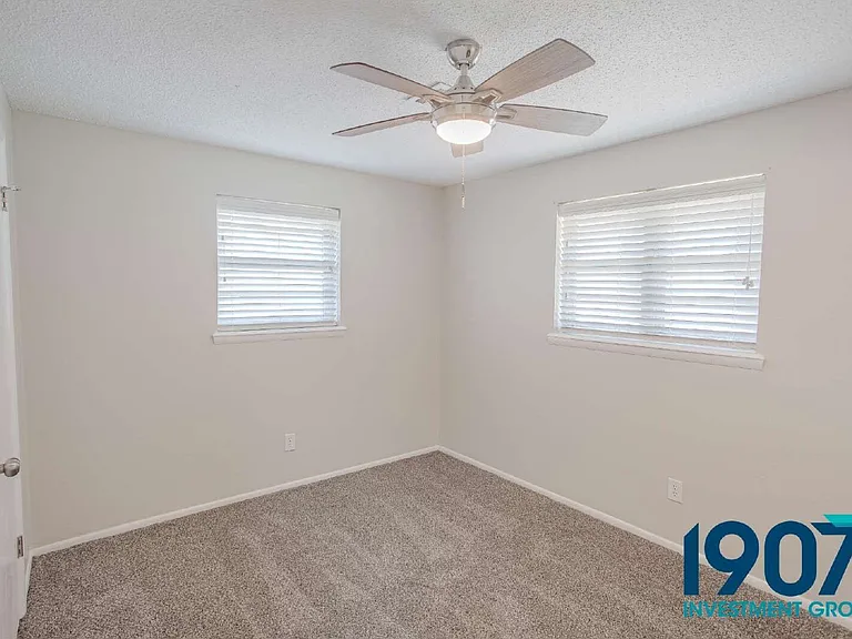 725 Butler St — Photo 16