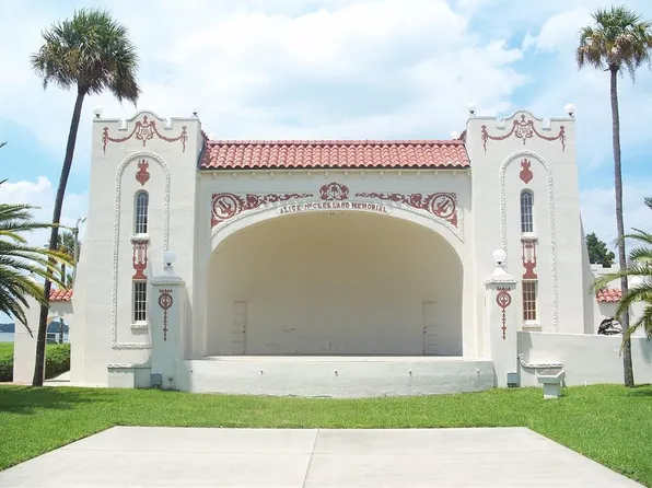 1147 E McDonald Ave #201, Eustis, FL 32726