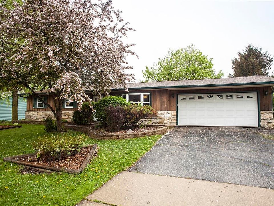 1st image of 909 Rue De Senonches Dr