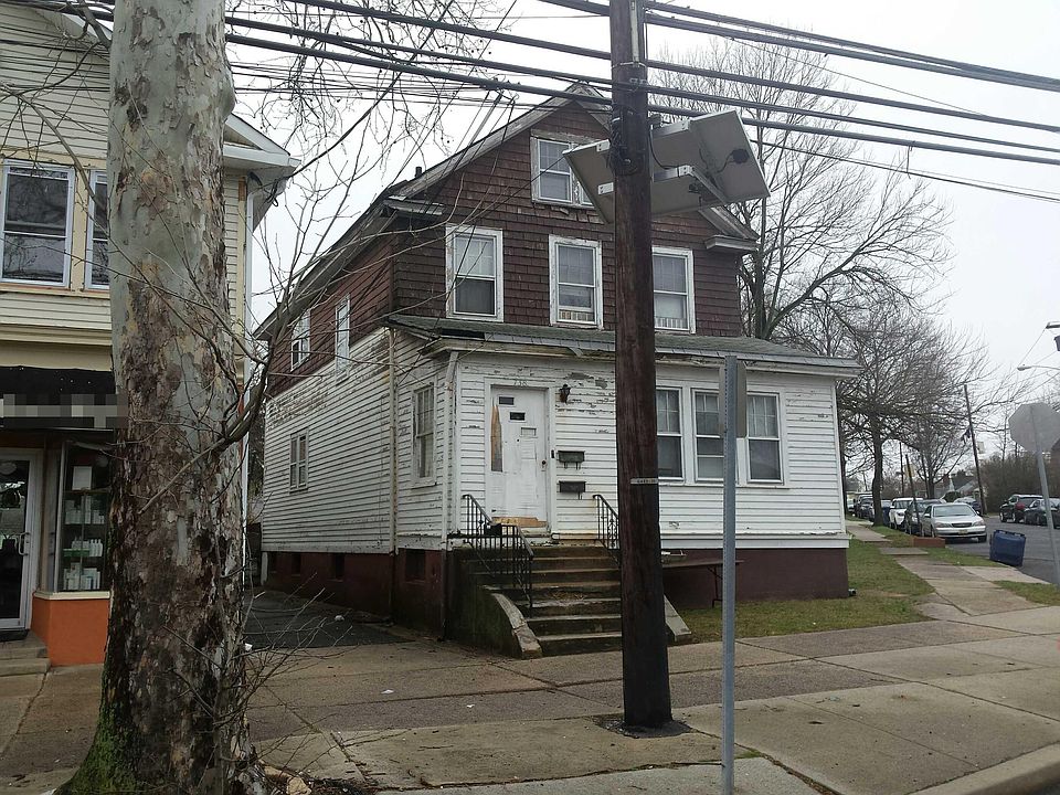2nd image of 738 Livingston Ave