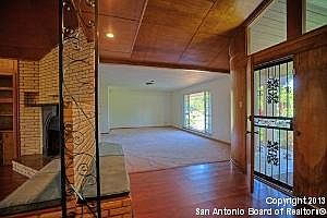 4th image of 6910 Willow Oak St