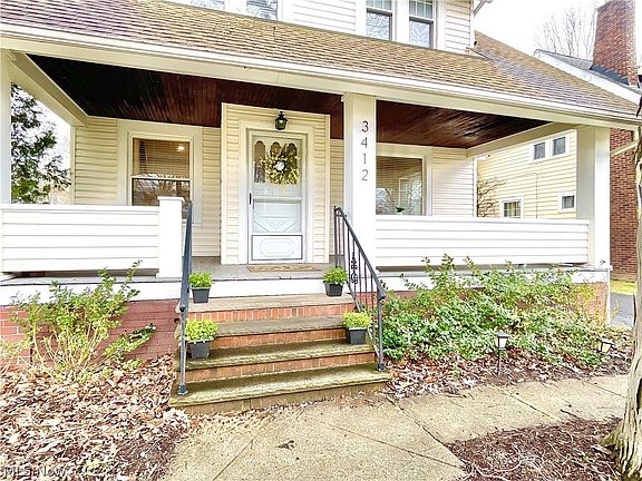 3rd image of 3412 Euclid Heights Blvd