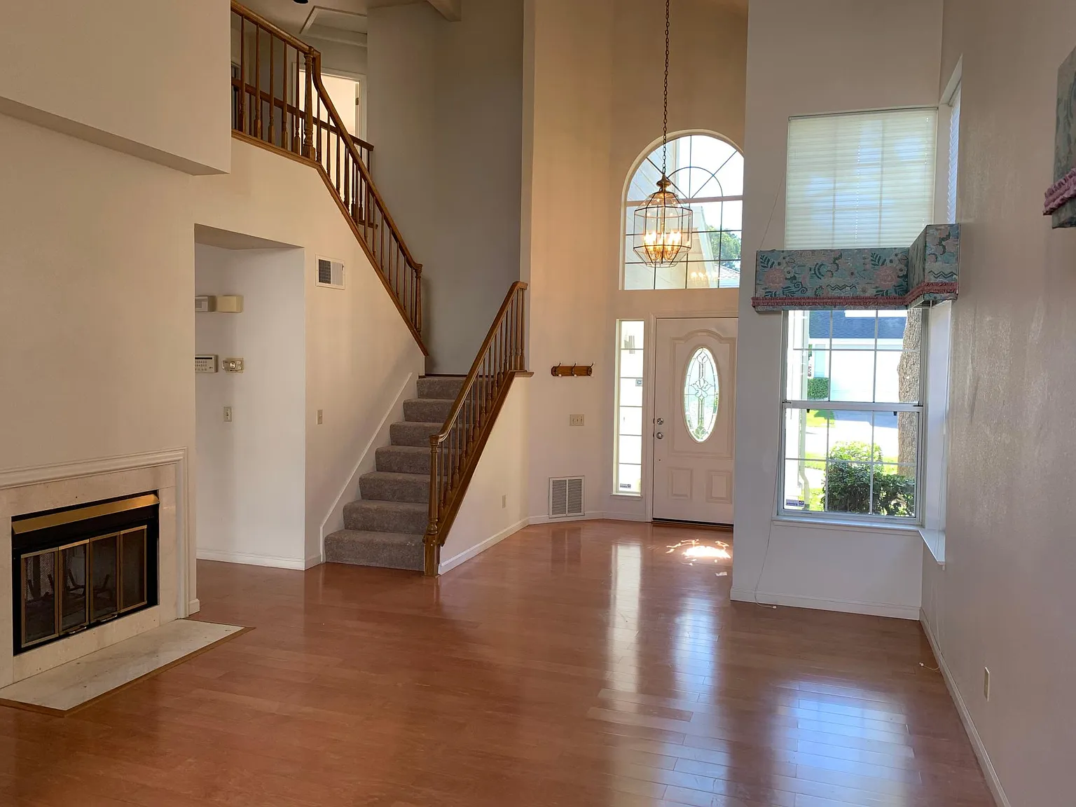 3 bed, 2.5 bath, 1807 sqft, $4,500 — Photo 4