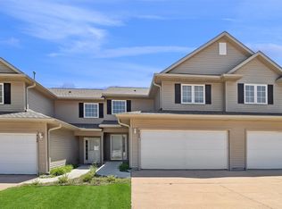 4154 100th St #14, Urbandale, IA 50322