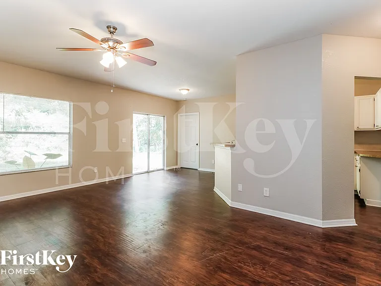 2849 Peake St — Photo 5