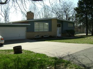 6807 N 51st St, Omaha, NE 68152