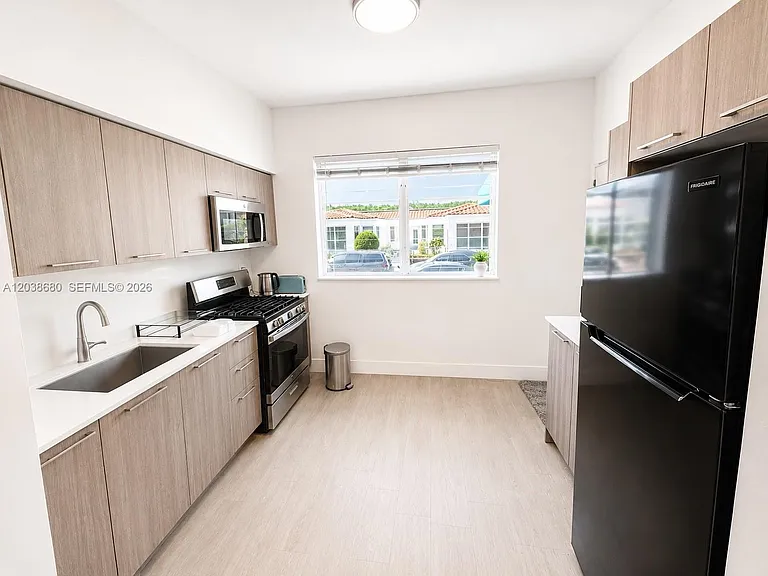 762 Lenox Ave #5 — Photo 7