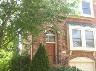 3957 Valley Ridge Dr, Fairfax, VA 22033