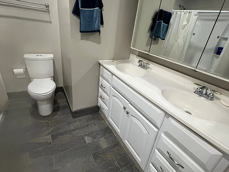25 Kathryn Dr — Photo 5