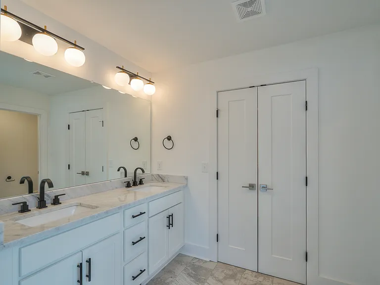 2411A Middle St — Photo 15