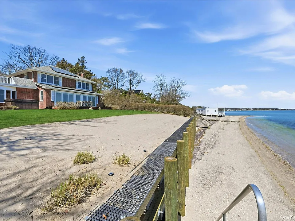 8908 Peconic Bay Blvd