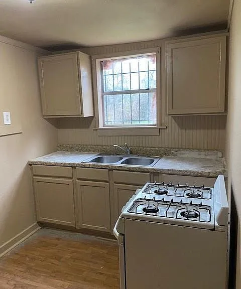 435 Washington St #4 — Photo 7