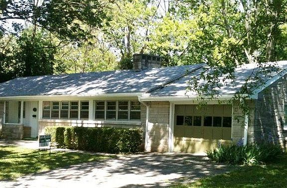 2nd image of 269 Plainview Ave
