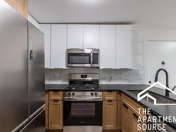 3rd image of 1845 N Kedzie Ave #G