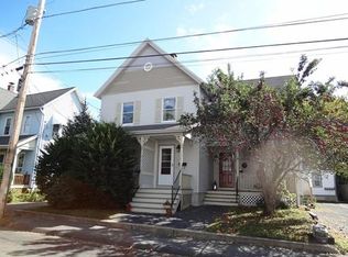 9 Walnut St, Northampton, MA 01060