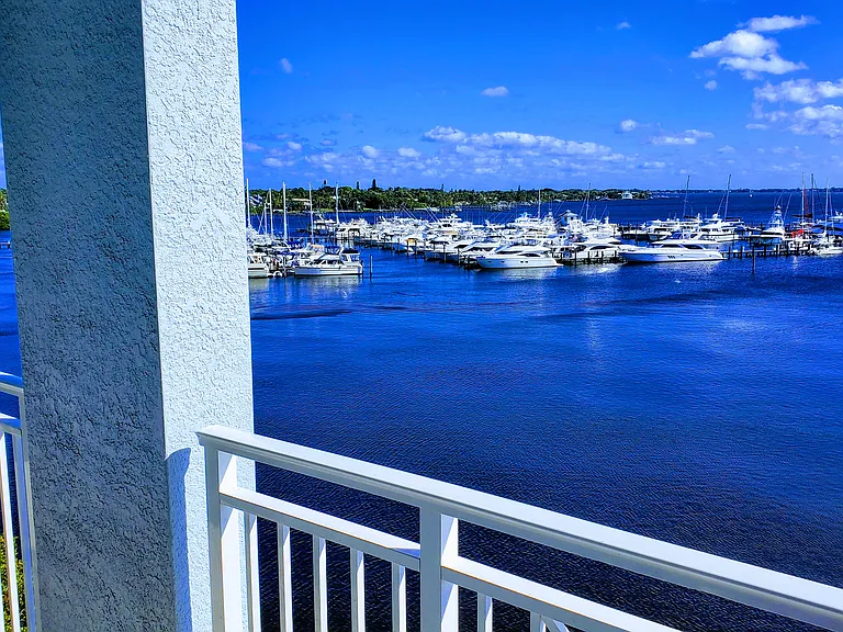 Balcony side view