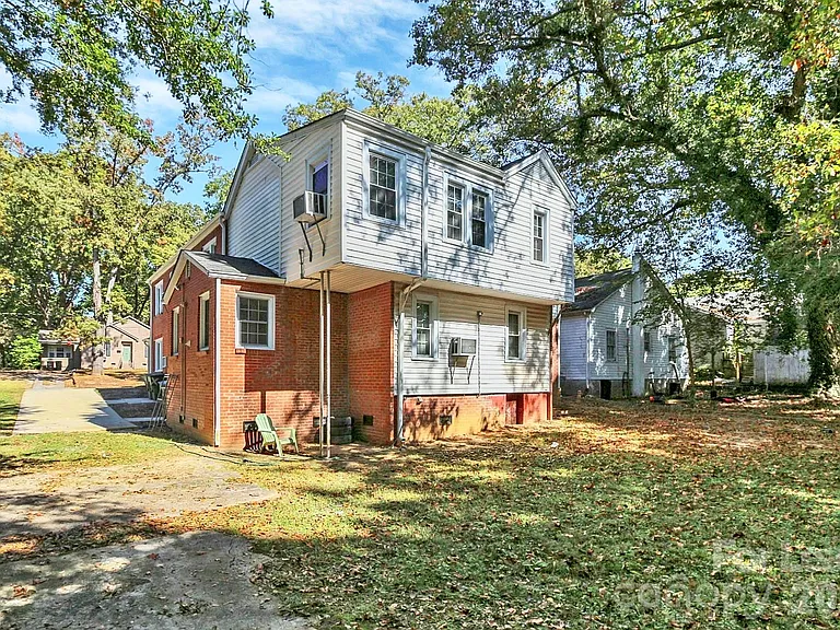 521 W 6th Ave — Photo 18