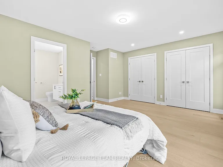 498 Wentworth Ave — Photo 18