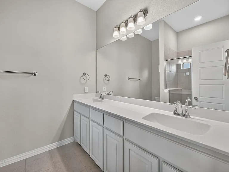 3316 Solana Cir — Photo 9