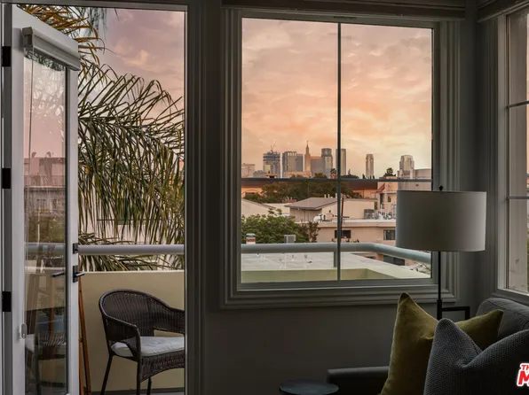 1601 S Bentley Ave #Penthouse 2, Los Angeles, CA 90025